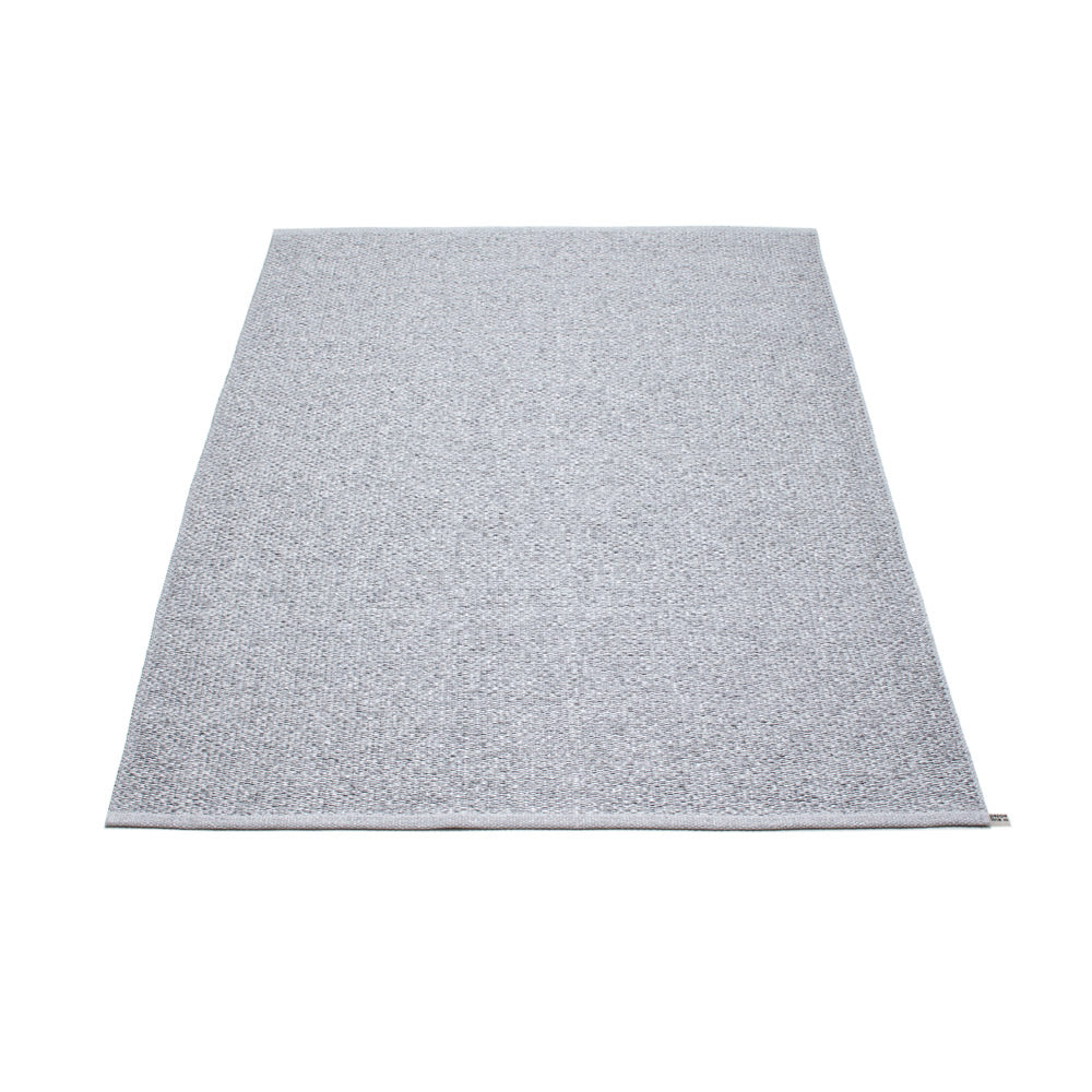 East Hampton Plastic Floor Mats Light Grey/Metallic (Multiple Sizes)