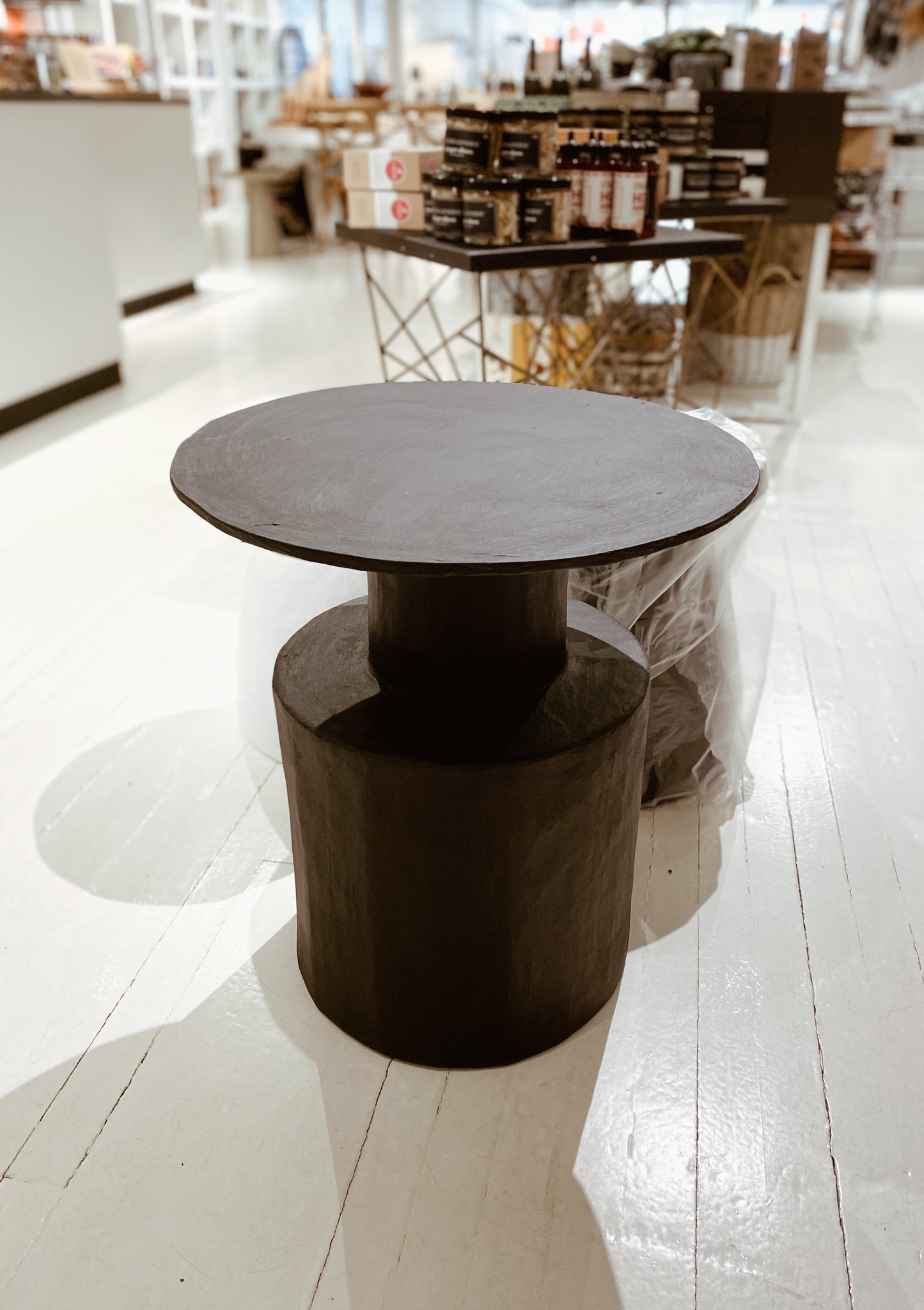 Top Hat Papier-mâché Side Table in Black
