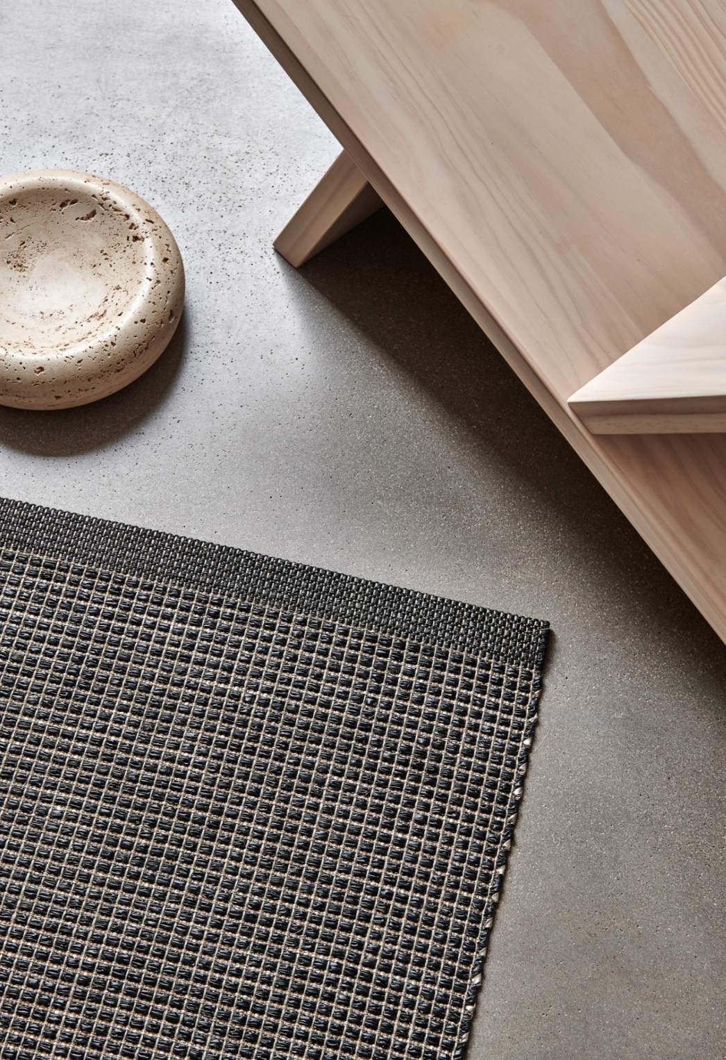 Flying Point Plastic Floor Mats in Black Linen Metallic