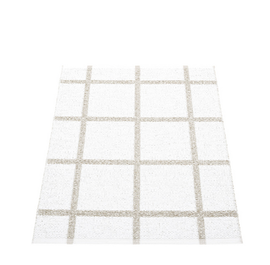 Little Plains Beach Plastic Floor Mats in White/Stone Metallic
