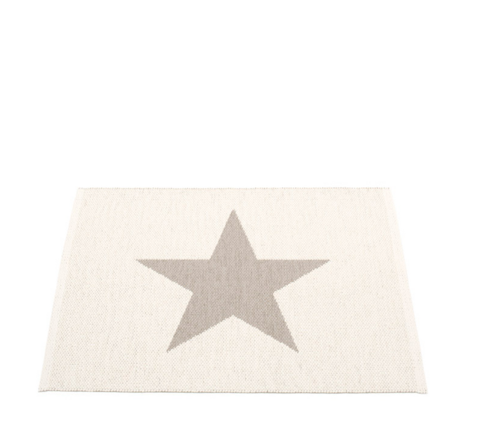 Sagaponack Plastic Floor Mats Mud/Vanilla