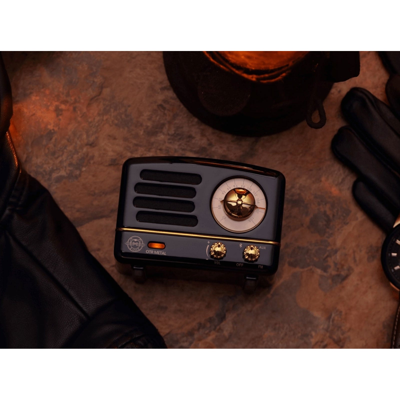 Wireless FM Radio with Bluetooth Speaker in Black
