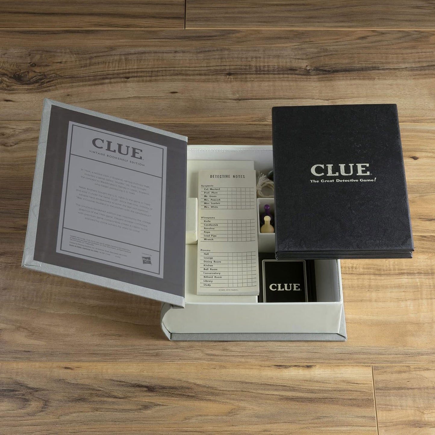 Vintage Bookshelf Game, Clue