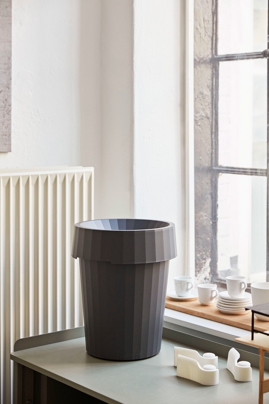 Shade Bin Waste Basket, Black