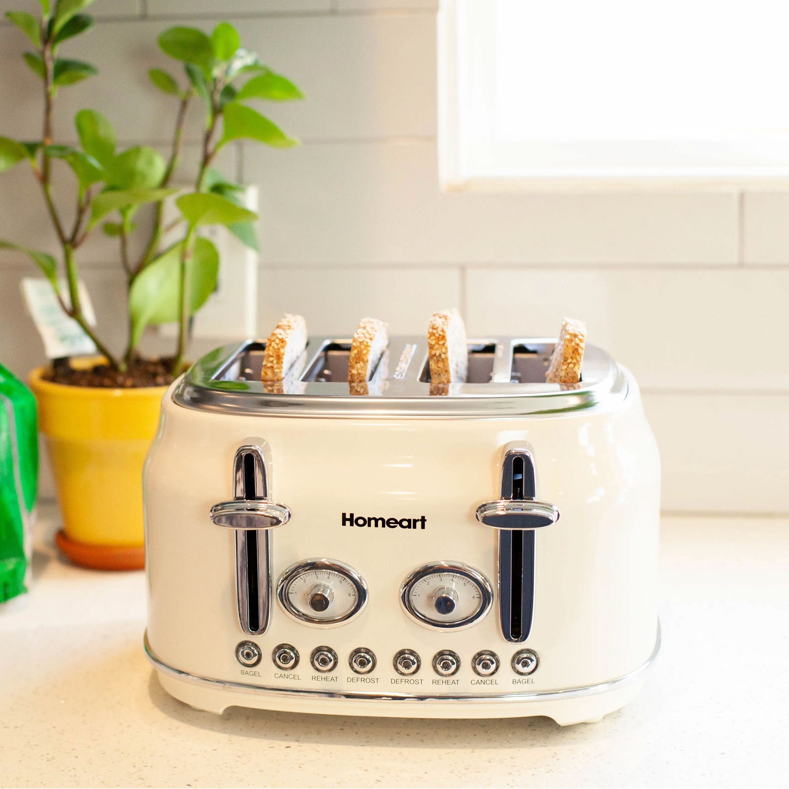 Homeart Retro 4 Slice Toaster in Cream