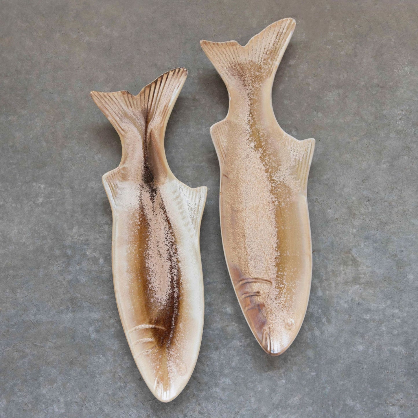 Stoneware Fish Shaped Dish with Reactive Glaze in Tan