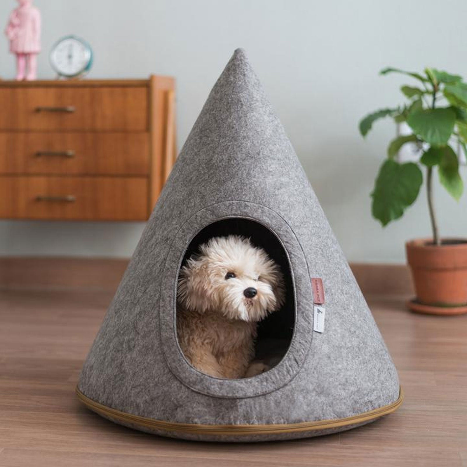 Small sales dog cave