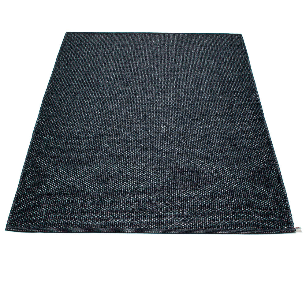 East Hampton Plastic Floor Mats Black/Metallic (Multiple Sizes)